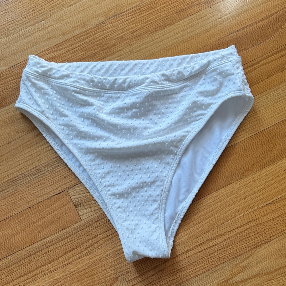 Xhilaration‎ White Textured High Leg Bikini Bottoms
